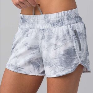 Lululemon Tracker Short V (4") SZ 4